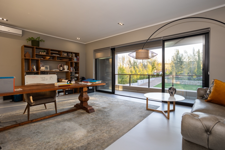 6 Bedroom Property for Sale in Winelands Western Cape